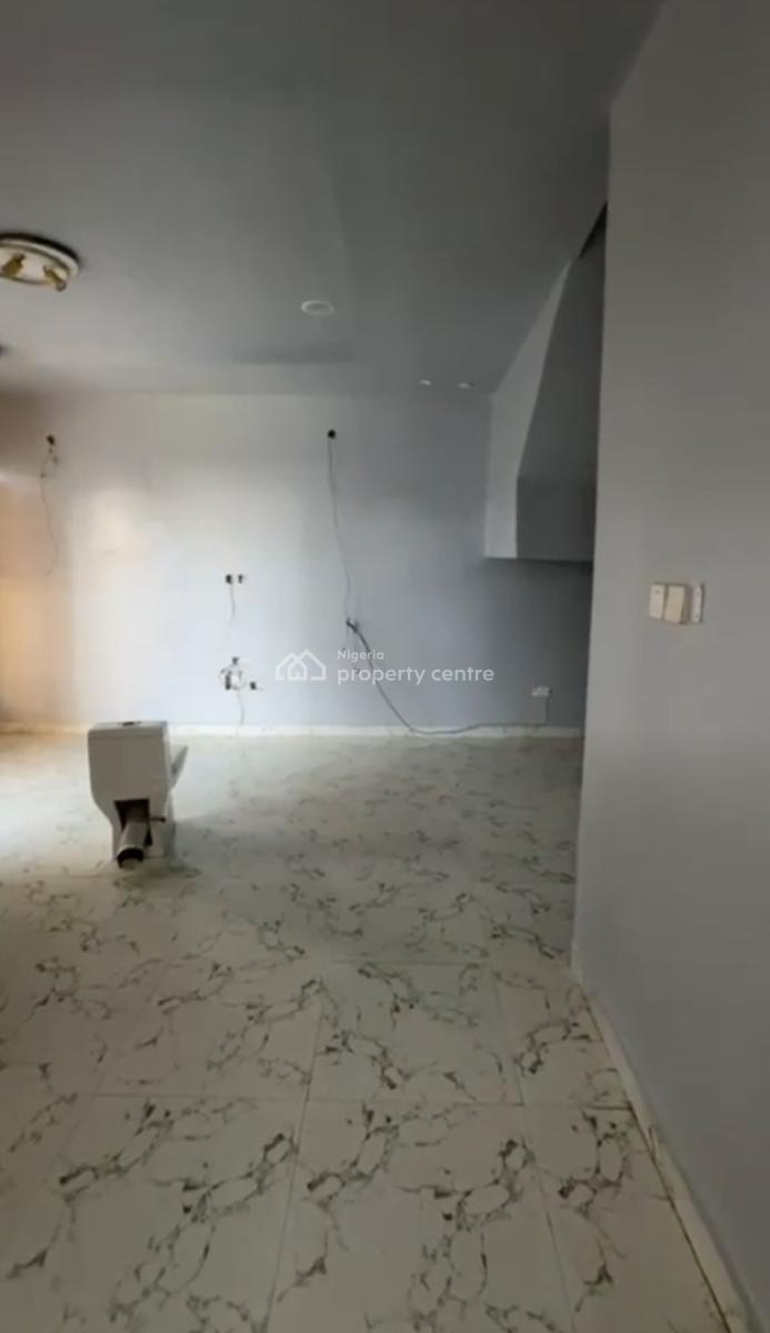 Spacious Studio Service Apartment, Orchid Road Before Roundabout, Lekki, Lagos, Flat / Apartment for Rent