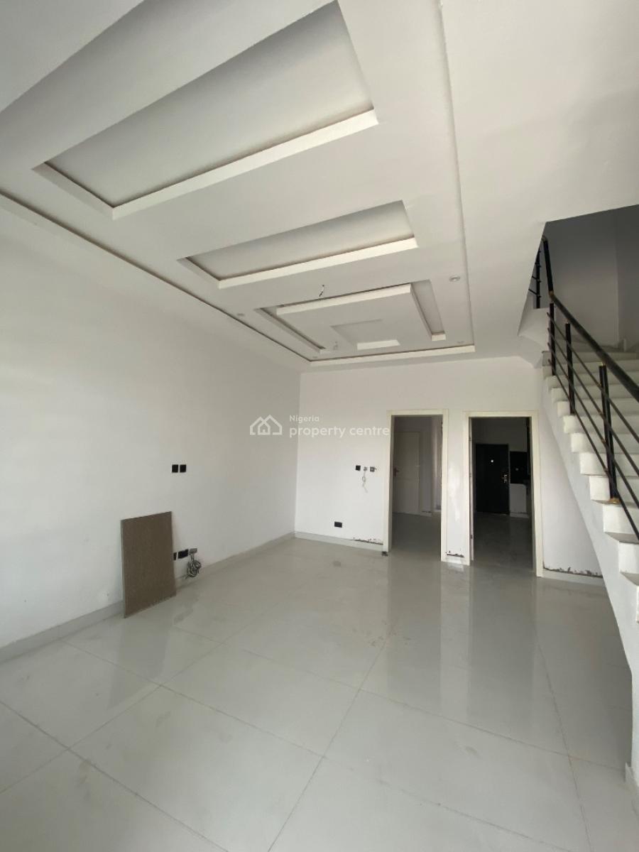 3 Bedroom Duplex, Villa Court Close to Abraham Adesanya, Ajah, Lagos, Terraced Duplex for Rent