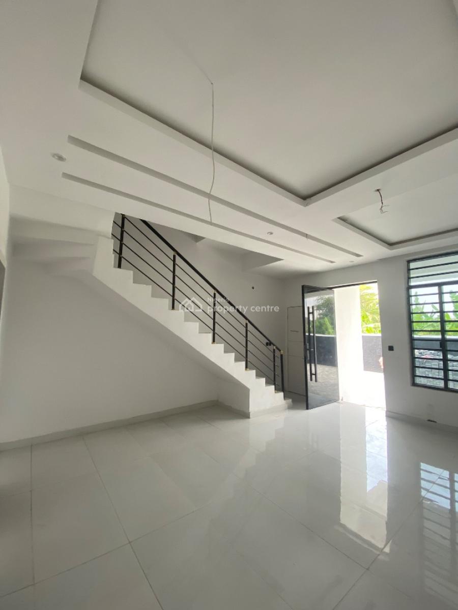 3 Bedroom Duplex, Villa Court Close to Abraham Adesanya, Ajah, Lagos, Terraced Duplex for Rent