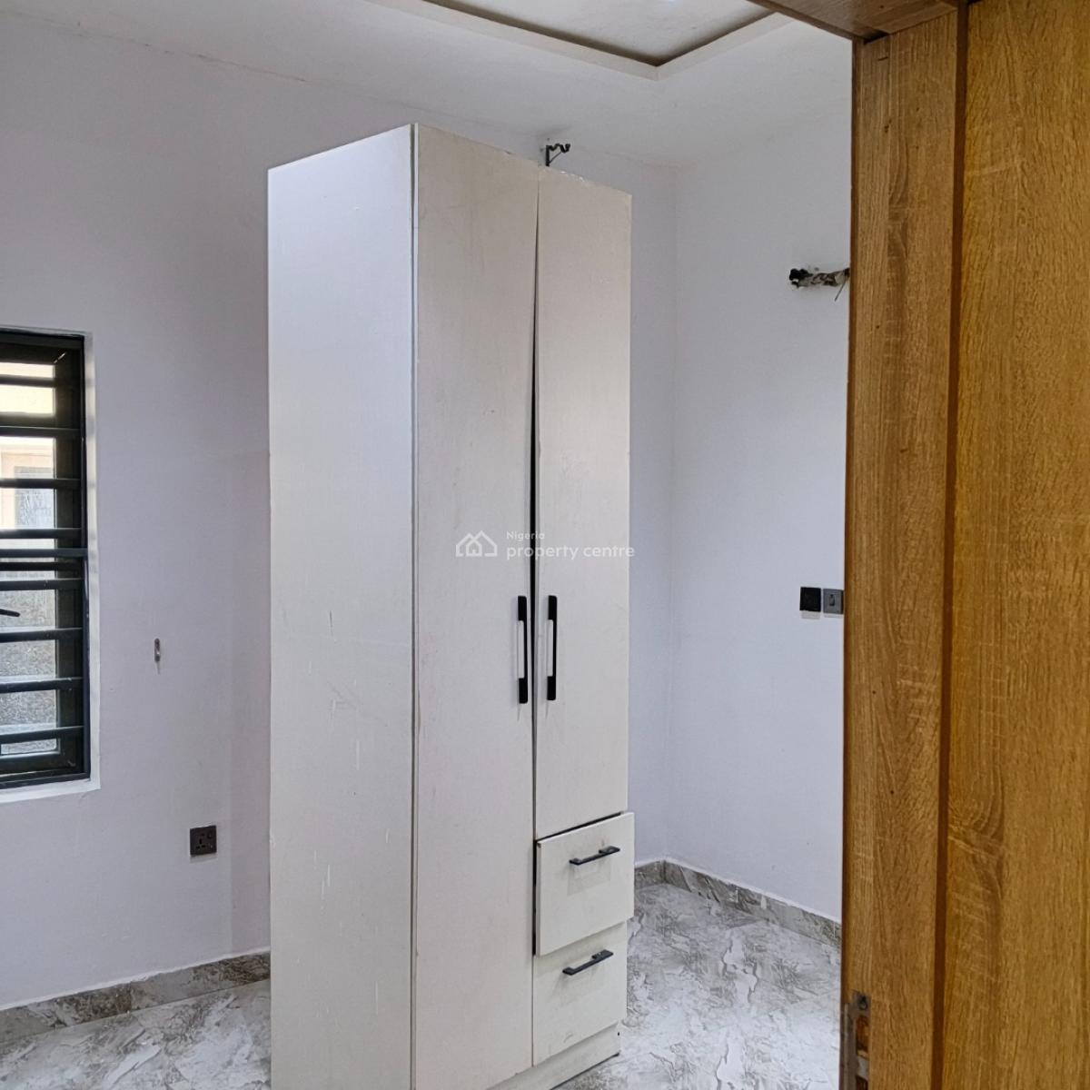 a Solid Deal in a Prime Abraham Adesanya Area, Ajah, Lagos, Flat / Apartment for Rent