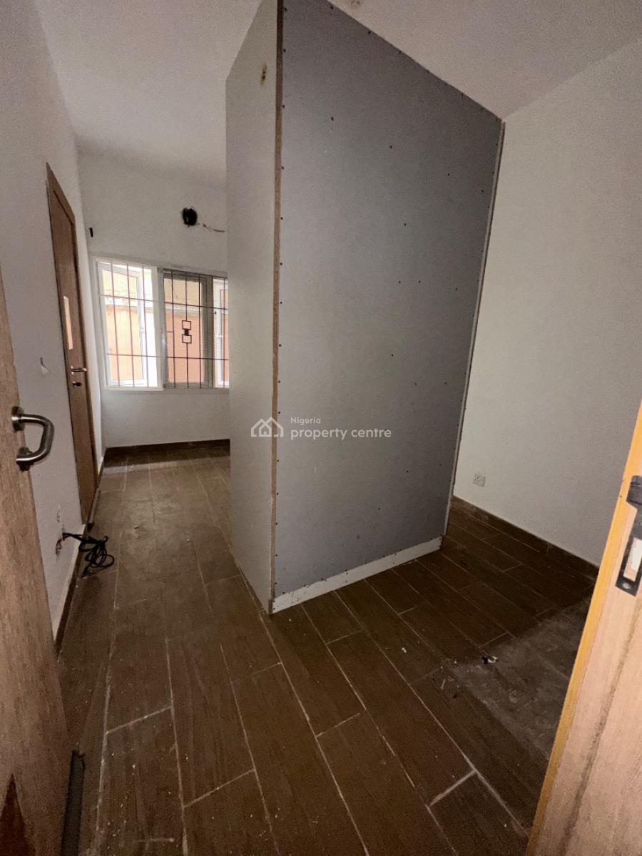 Specious 2bedroom Flat, Silver Spring Estate, Lekki, Lagos, Flat / Apartment for Rent
