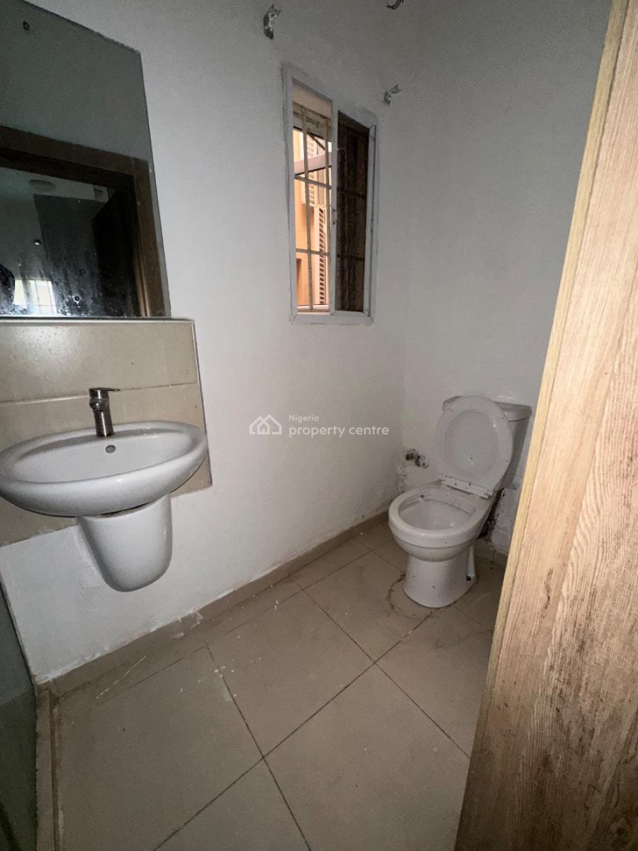 Specious 2bedroom Flat, Silver Spring Estate, Lekki, Lagos, Flat / Apartment for Rent