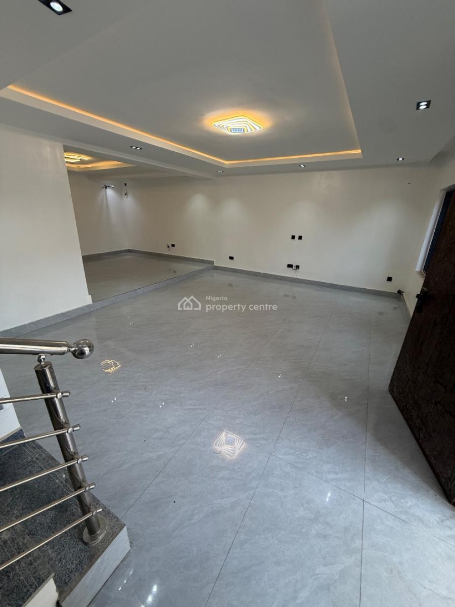 a Standard Estate Environment with Clean Family Dwelling, Close to Embassy of Ukraine, Jabi, Abuja, Terraced Duplex for Sale