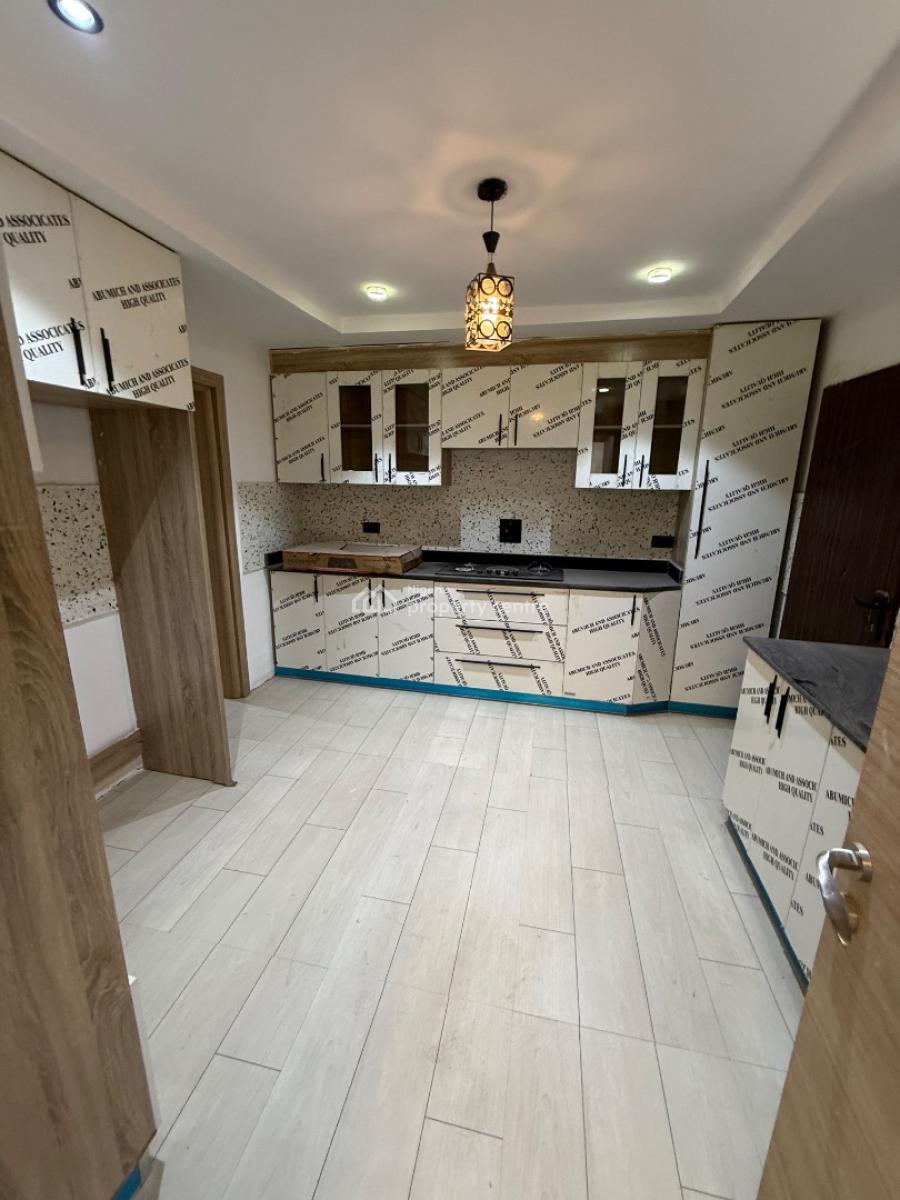 a Standard Estate Environment with Clean Family Dwelling, Close to Embassy of Ukraine, Jabi, Abuja, Terraced Duplex for Sale