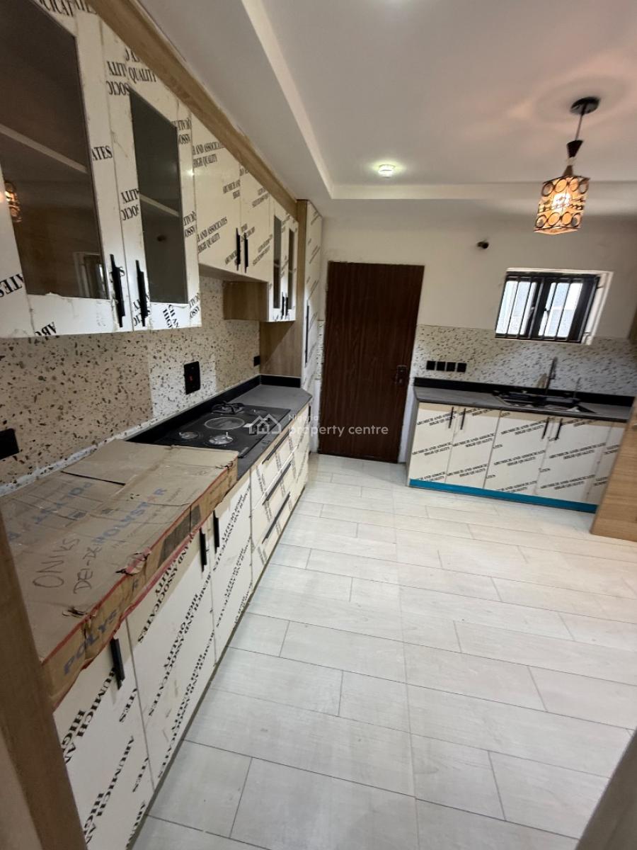 a Standard Estate Environment with Clean Family Dwelling, Close to Embassy of Ukraine, Jabi, Abuja, Terraced Duplex for Sale
