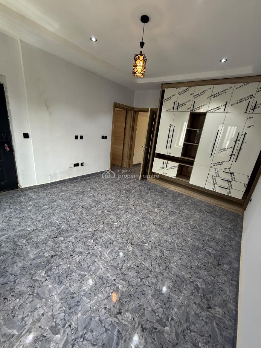 a Standard Estate Environment with Clean Family Dwelling, Close to Embassy of Ukraine, Jabi, Abuja, Terraced Duplex for Sale