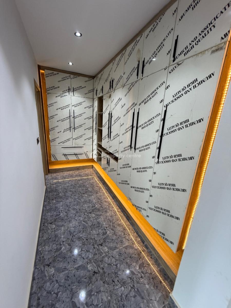 a Standard Estate Environment with Clean Family Dwelling, Close to Embassy of Ukraine, Jabi, Abuja, Terraced Duplex for Sale