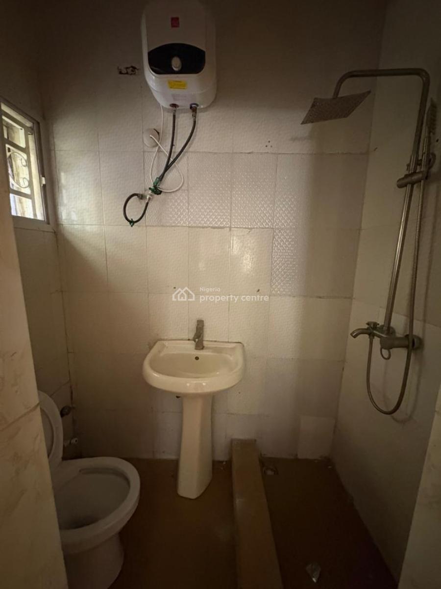 Spacious 2 Bedroom Apartment in Osapa, Osapa, Lekki, Lagos, Flat / Apartment for Rent