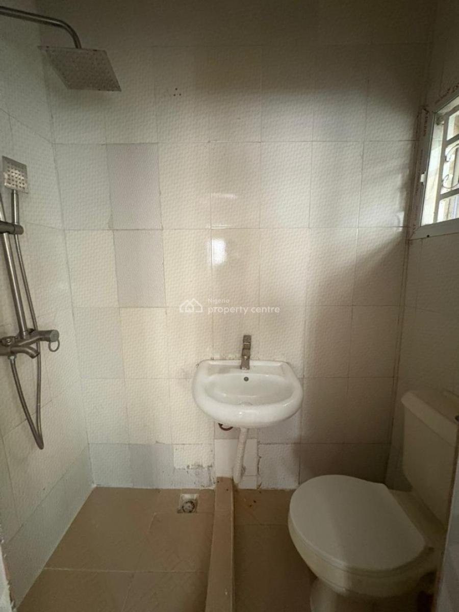 Spacious 2 Bedroom Apartment in Osapa, Osapa, Lekki, Lagos, Flat / Apartment for Rent