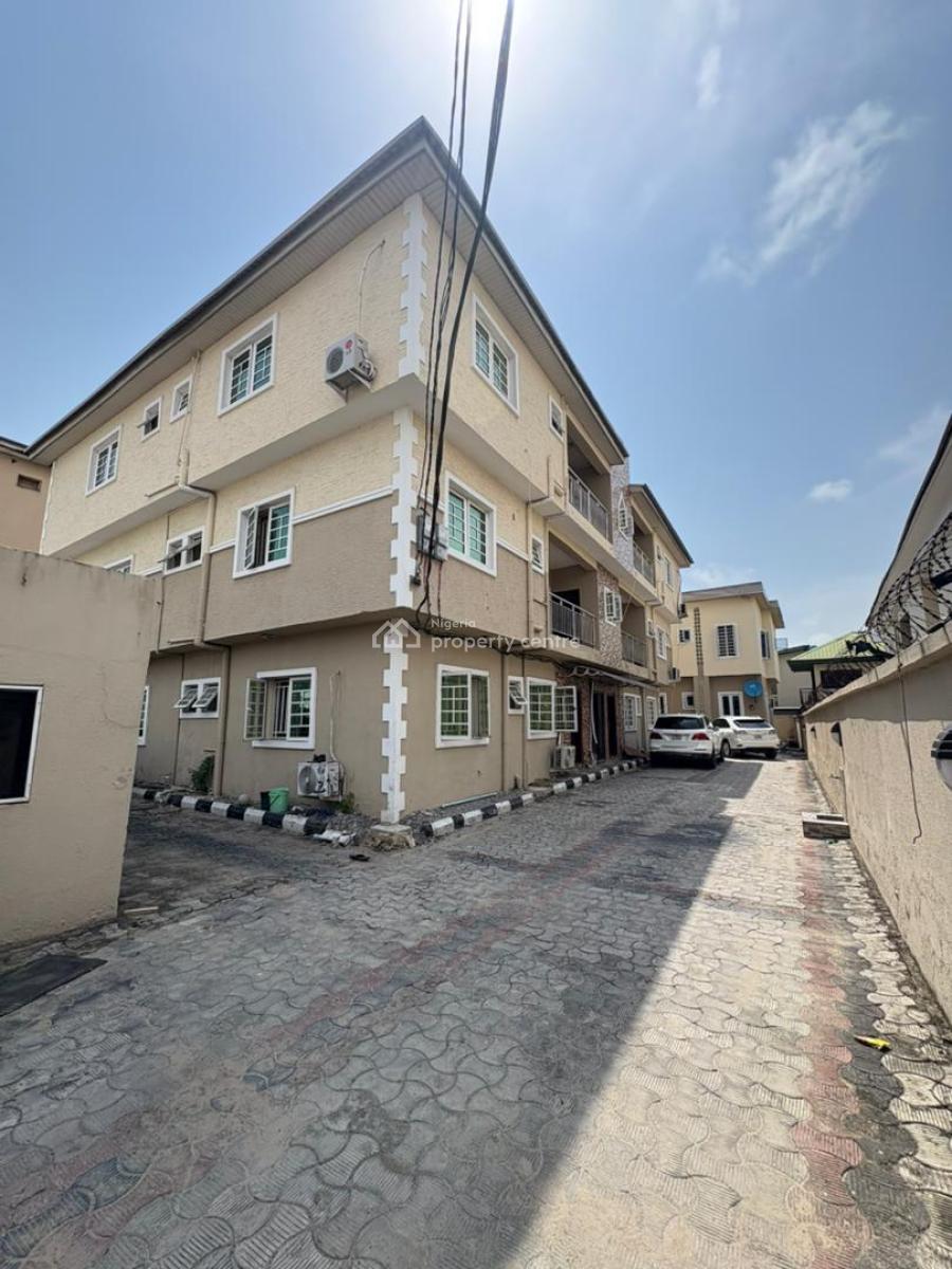 Spacious 2 Bedroom Apartment in Osapa, Osapa, Lekki, Lagos, Flat / Apartment for Rent