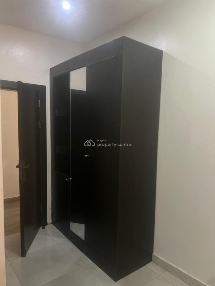 4 Unit 2 Bedroom Apartment and 2 Unit of 1 Bedroom Apartment, Lekki Phase 1, Lekki, Lagos, Flat / Apartment for Sale