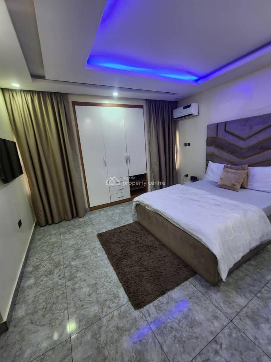 Lush 2bedroom Spacious Apartment with Swimming Pool, Ikeja Gra, Ikeja, Lagos, Flat / Apartment Short Let