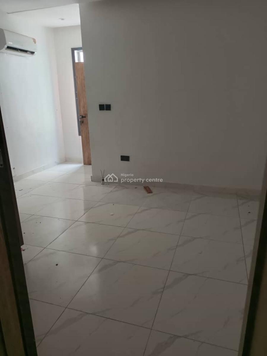Beautiful 2bedroom Flat Upstairs, Ologolo, Lekki, Lagos, Flat / Apartment for Rent