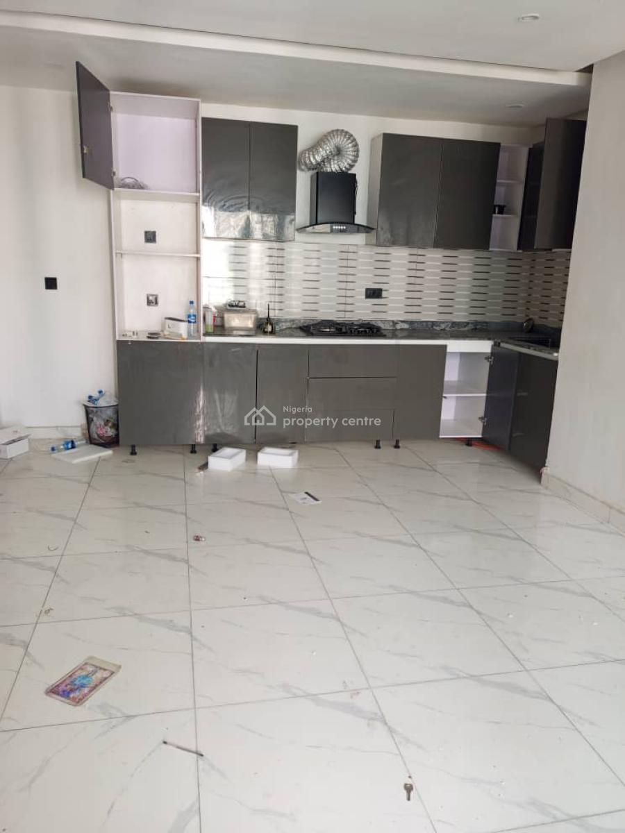Beautiful 2bedroom Flat Upstairs, Ologolo, Lekki, Lagos, Flat / Apartment for Rent