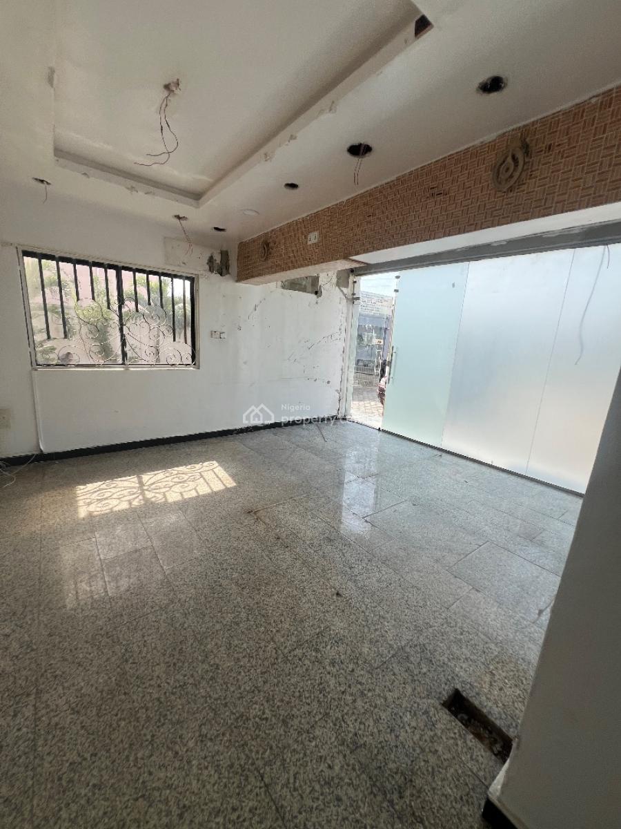 Shop Space Ground Floor Facing Road, Off Admiralty Way, Lekki Phase 1, Lekki, Lagos, Shop for Rent