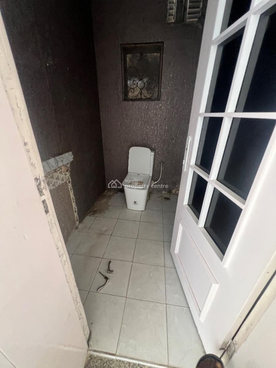 Shop Space Ground Floor Facing Road, Off Admiralty Way, Lekki Phase 1, Lekki, Lagos, Shop for Rent