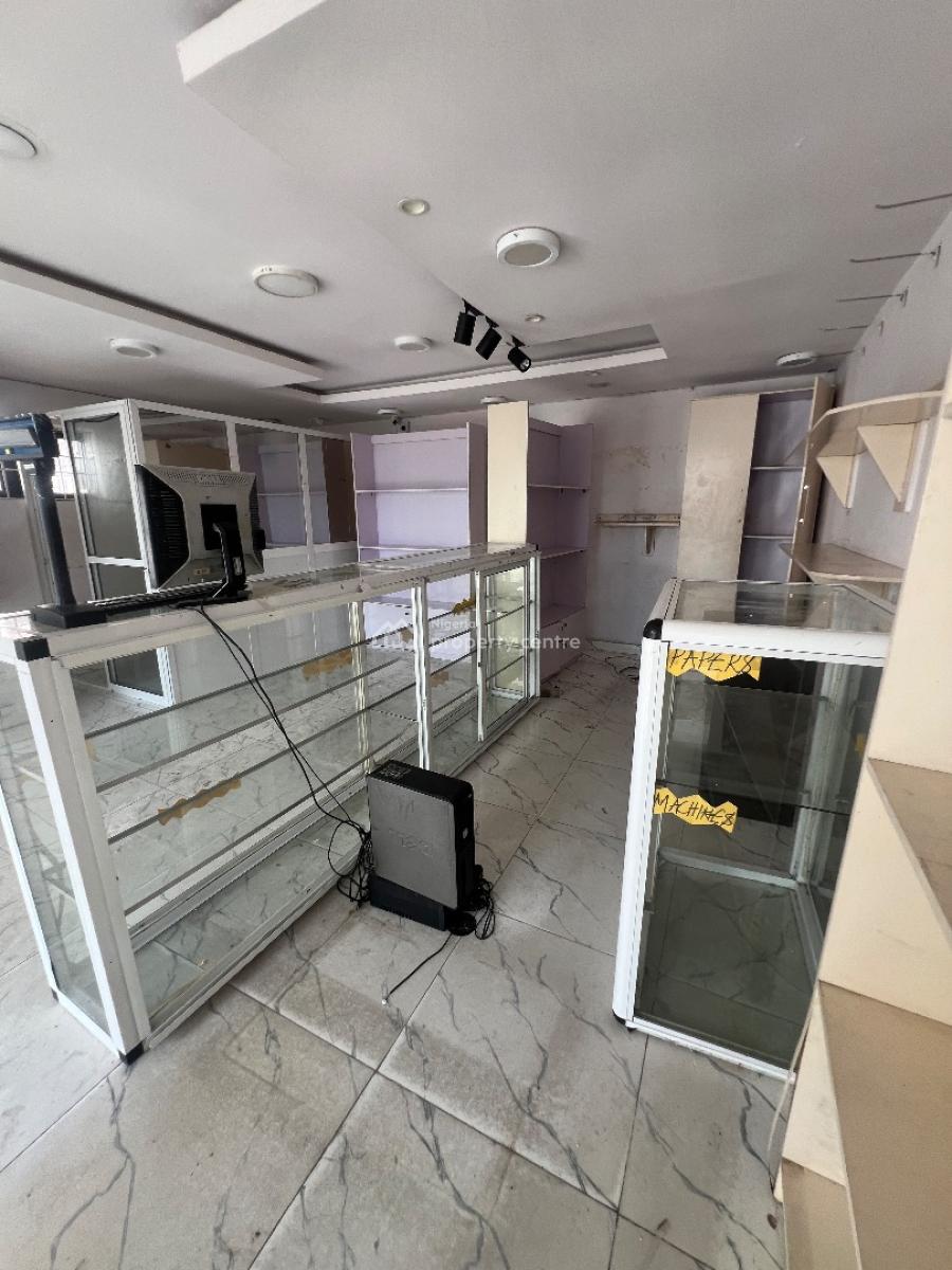 Shop Space Ground Floor Facing The Road, Off Admiralty Way, Lekki Phase 1, Lekki, Lagos, Shop for Rent