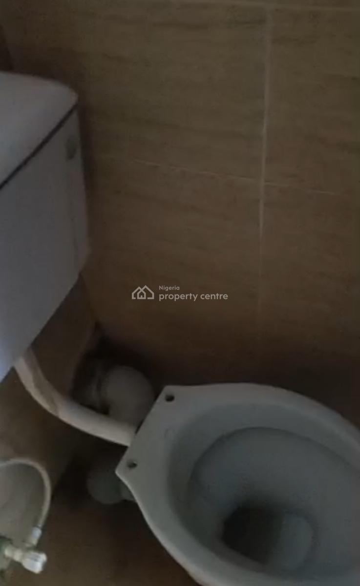 Upstairs Room Selfcon at United Estate { Video}, United Estate, Sangotedo, Ajah, Lagos, Self Contain (single Rooms) for Rent