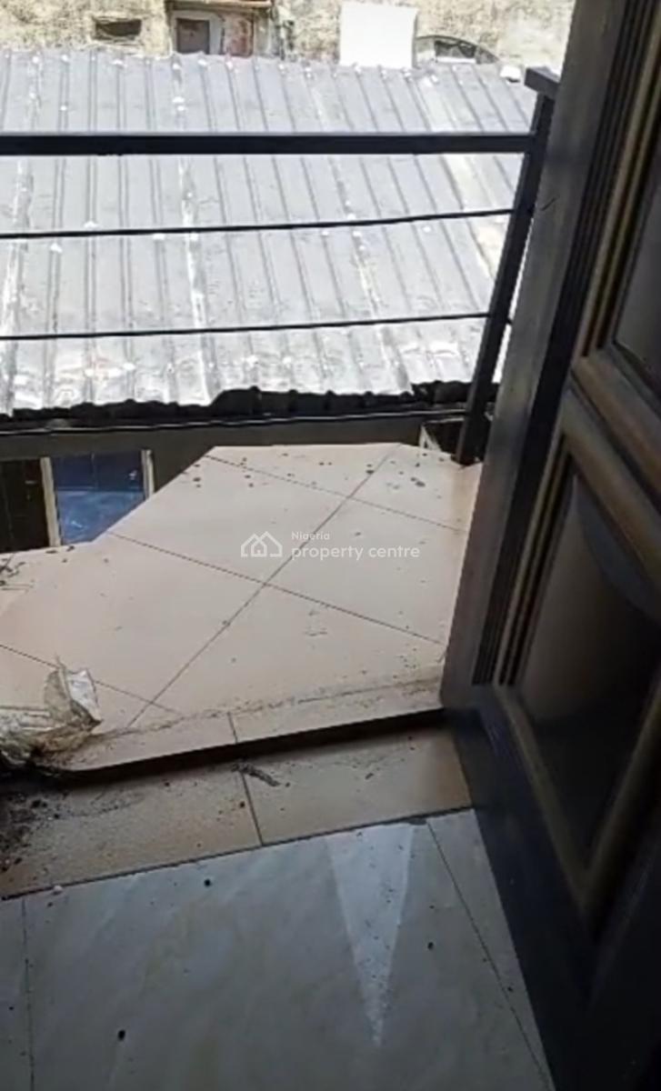 Upstairs Room Selfcon at United Estate { Video}, United Estate, Sangotedo, Ajah, Lagos, Self Contain (single Rooms) for Rent