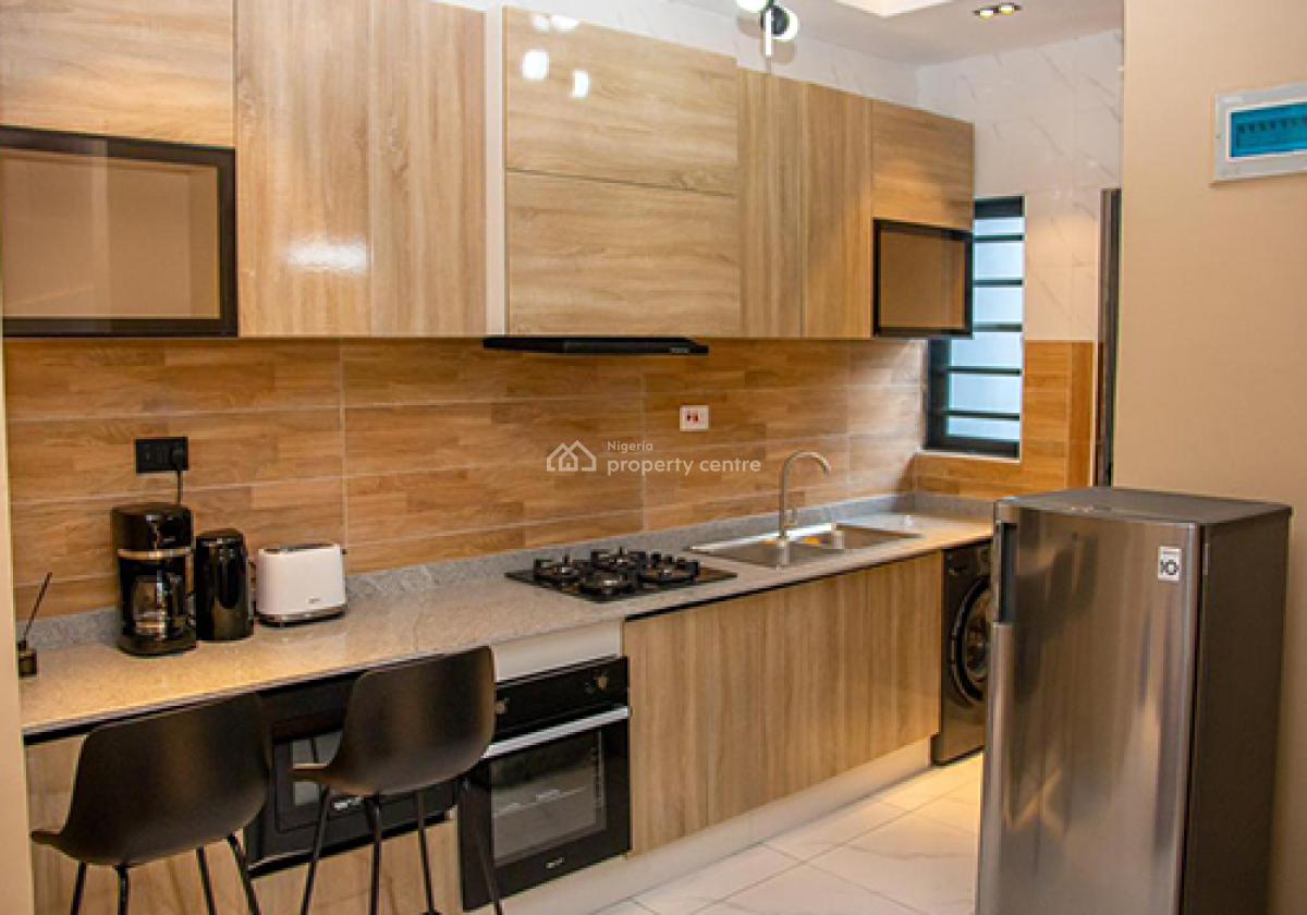 Grab Thís Awoof Mouth Watering Offer Furnished 1bedoom Flat Ologolo Le, Ologolo, Lekki, Lagos, Mini Flat (room and Parlour) for Sale