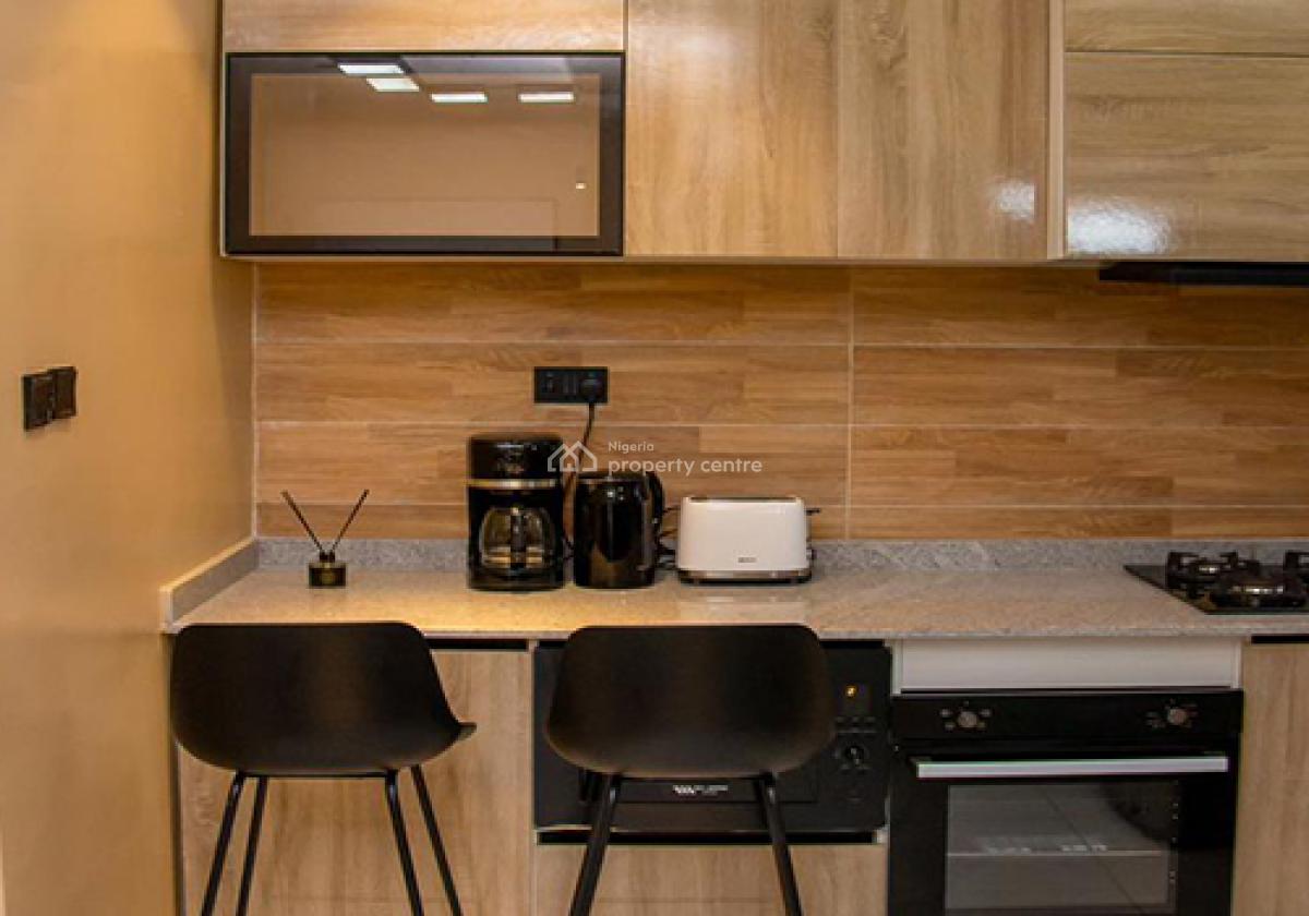 Grab Thís Awoof Mouth Watering Offer Furnished 1bedoom Flat Ologolo Le, Ologolo, Lekki, Lagos, Mini Flat (room and Parlour) for Sale