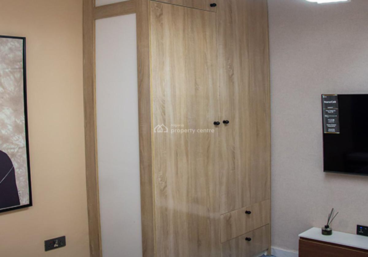 Grab Thís Awoof Mouth Watering Offer Furnished 1bedoom Flat Ologolo Le, Ologolo, Lekki, Lagos, Mini Flat (room and Parlour) for Sale