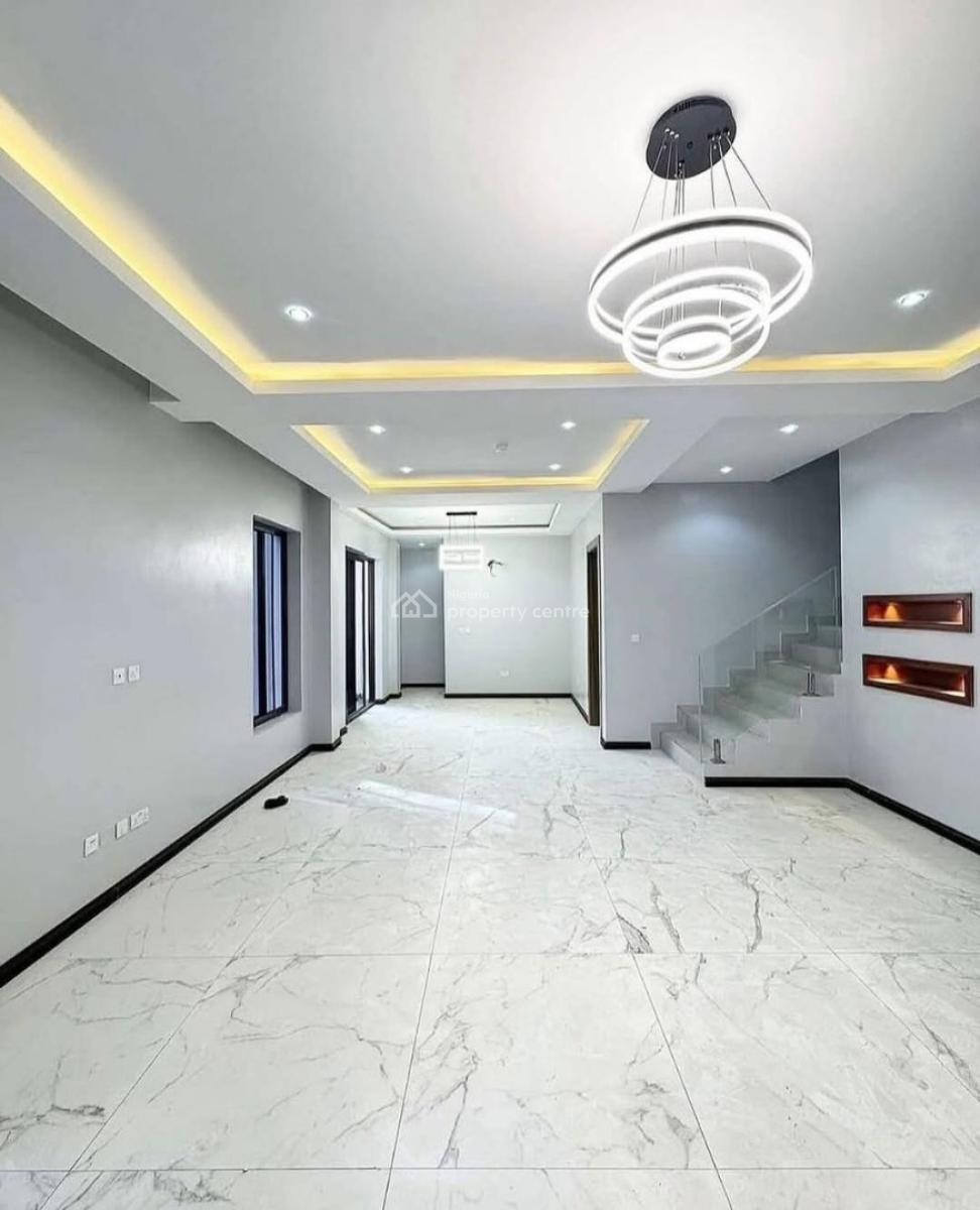 4 Bedroom Maisonette with Bq  Price: 500 Million & 550 Millio, Lekki Phase 1, Lekki, Lagos, Terraced Duplex for Sale