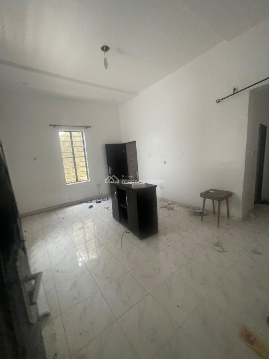 Standard Massive Self Con in a Call to Access Estate, Located Inside an Estate,good Road ,clean Estate, Sangotedo, Ajah, Lagos, Self Contain (single Rooms) for Rent