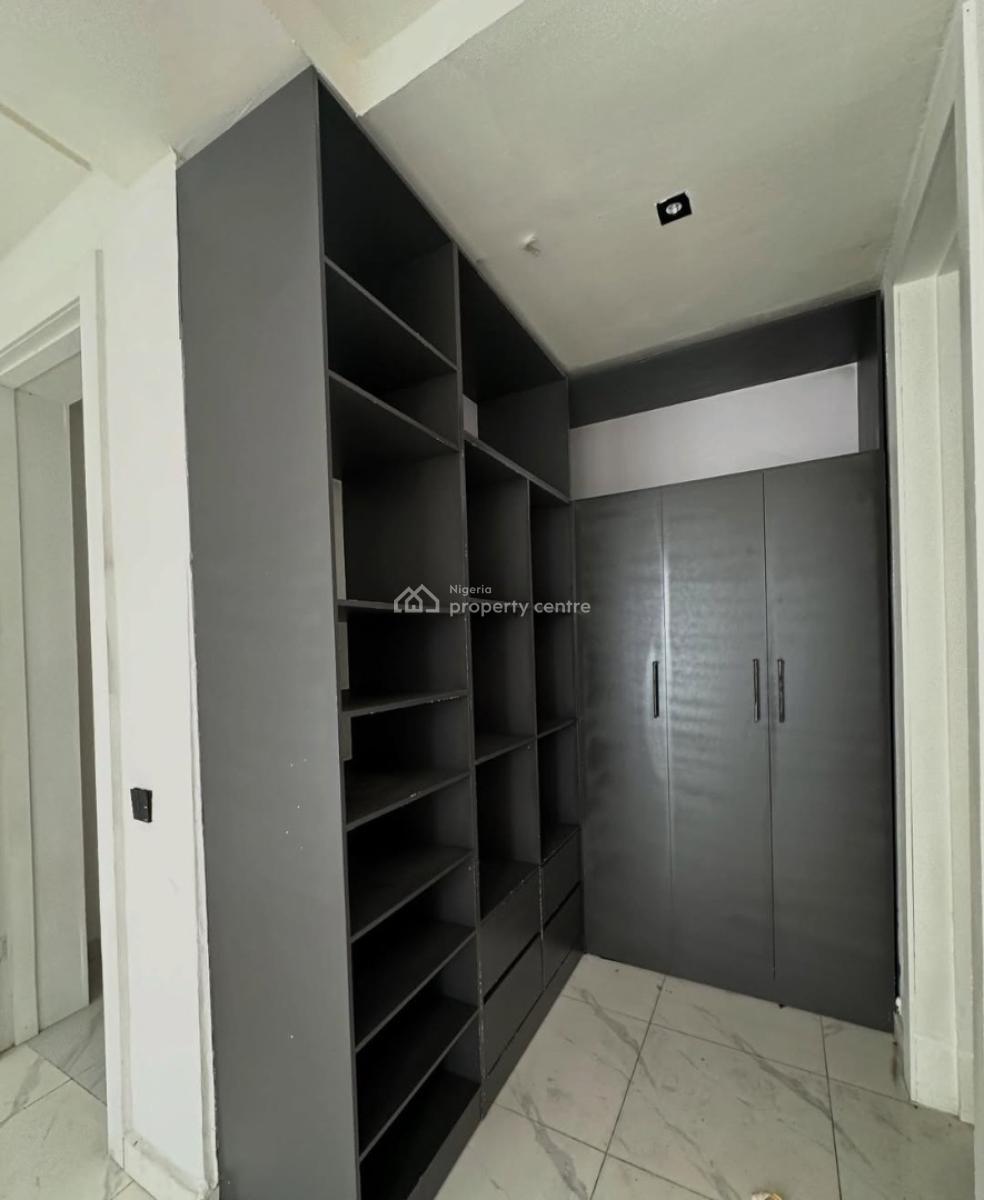 Serviced with 24/7 Power Supply 2 Bedroom En-suite Flat with an Open F, Ikate Elegushi, Lekki, Lagos, Flat / Apartment for Rent