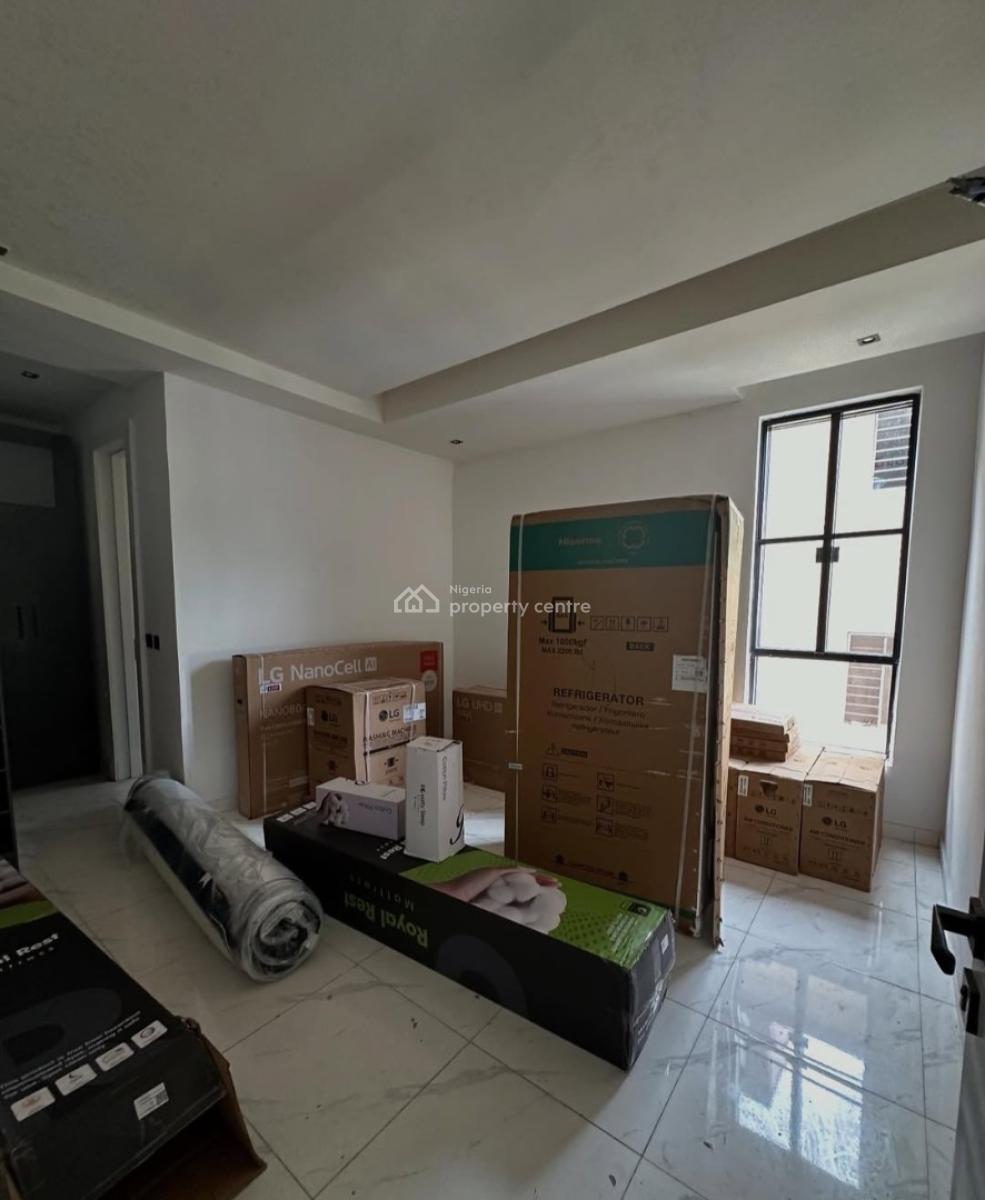 Serviced with 24/7 Power Supply 2 Bedroom En-suite Flat with an Open F, Ikate Elegushi, Lekki, Lagos, Flat / Apartment for Rent