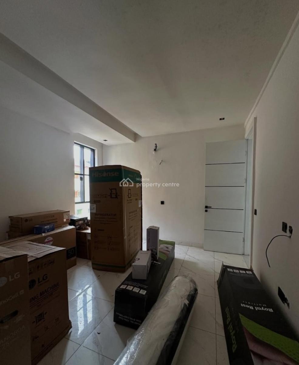 Serviced with 24/7 Power Supply 2 Bedroom En-suite Flat with an Open F, Ikate Elegushi, Lekki, Lagos, Flat / Apartment for Rent