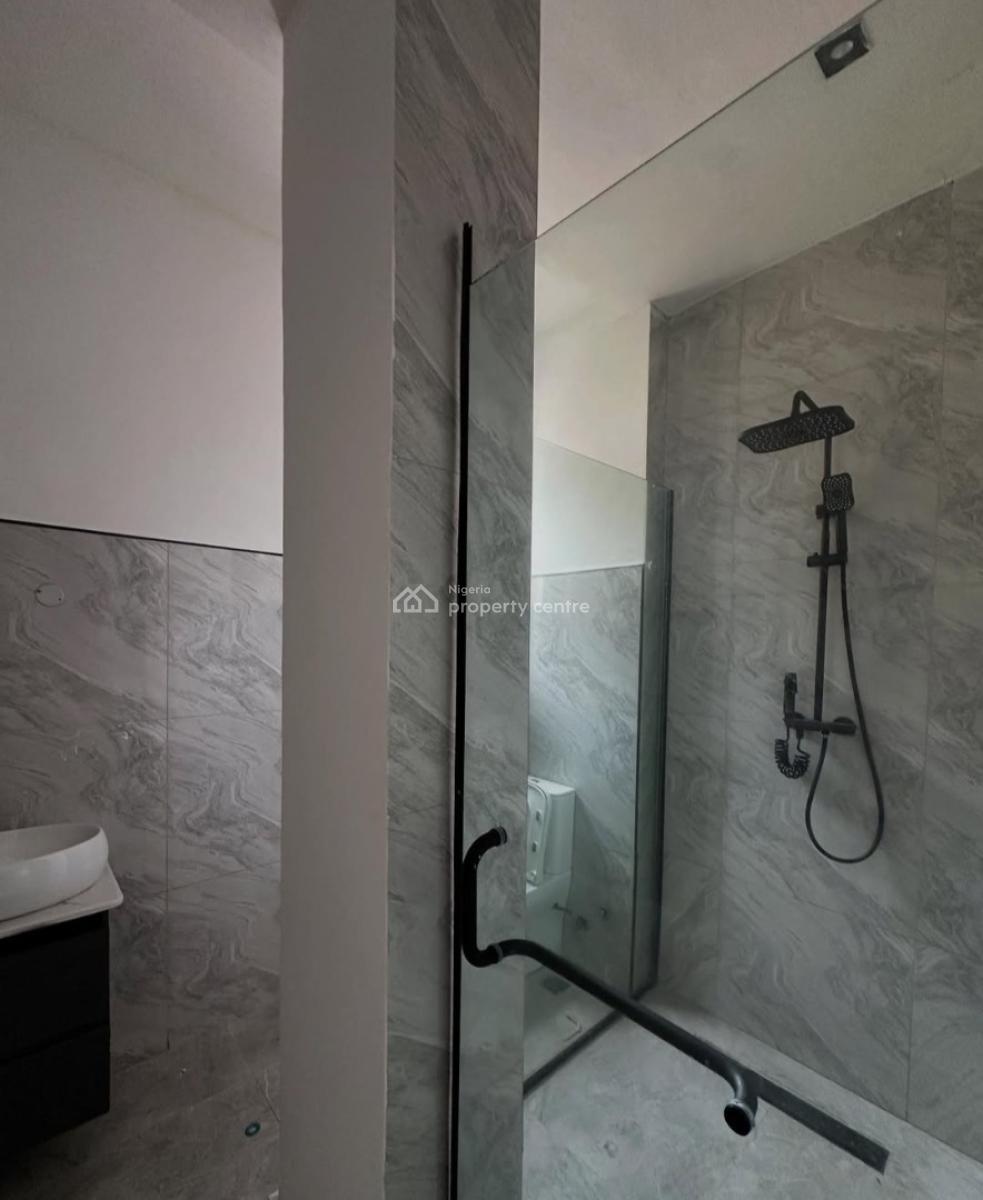 Serviced with 24/7 Power Supply 2 Bedroom En-suite Flat with an Open F, Ikate Elegushi, Lekki, Lagos, Flat / Apartment for Rent