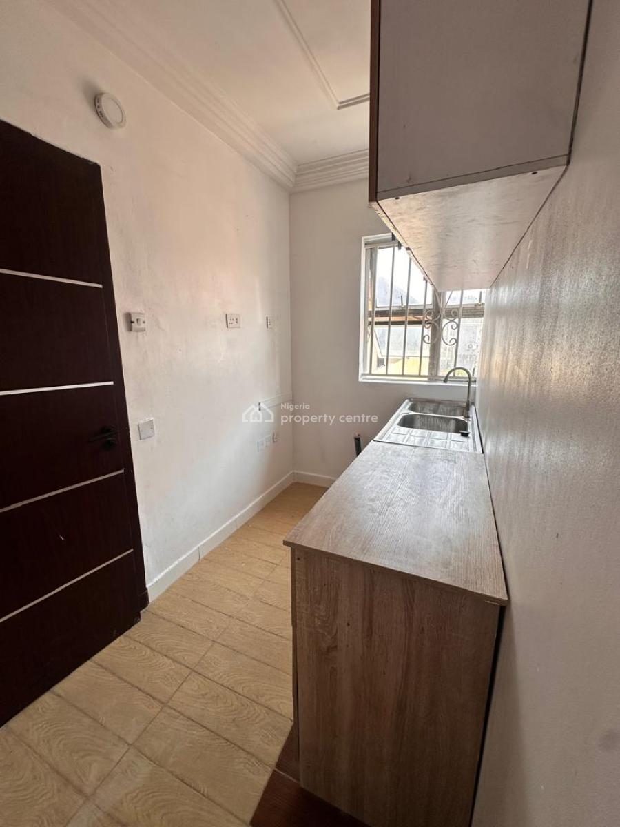 Spacious One Bedroom Miniflat, Lekki Phase 1, Lekki, Lagos, Mini Flat (room and Parlour) for Rent