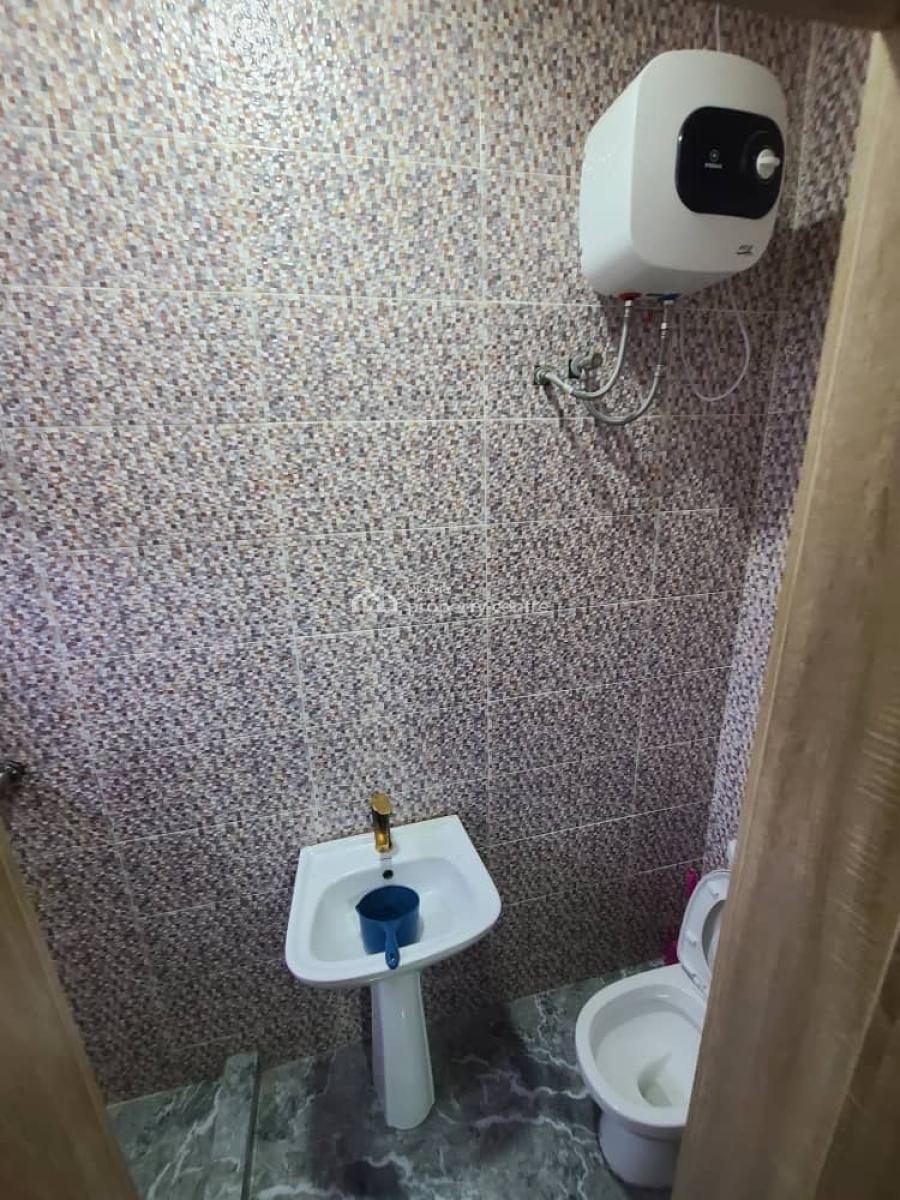 a Spacious 2 Bedroom Apartment, Conservation Road Chevron, Lekki, Lagos, Flat / Apartment for Rent