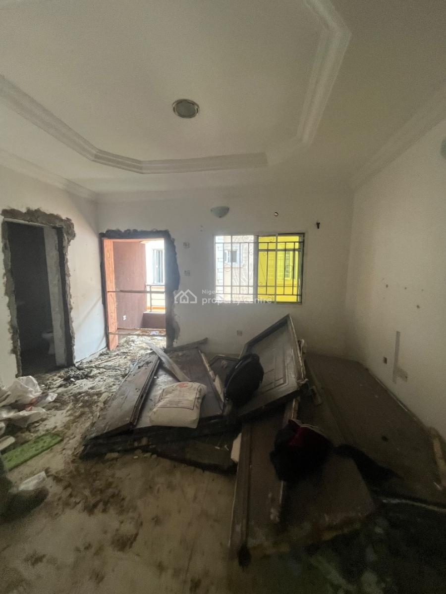 Clean Renovated 2 Bedroom Flat Upstairs and Downstairs, Mobil Road Ilaje, Ajah, Lagos, Flat / Apartment for Rent