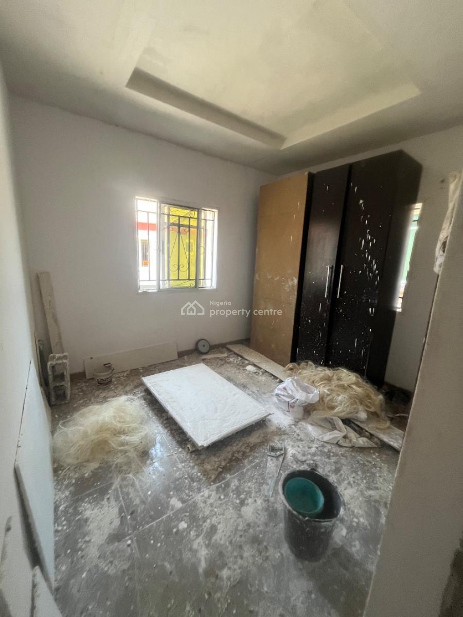 Clean Renovated 2 Bedroom Flat Upstairs and Downstairs, Mobil Road Ilaje, Ajah, Lagos, Flat / Apartment for Rent