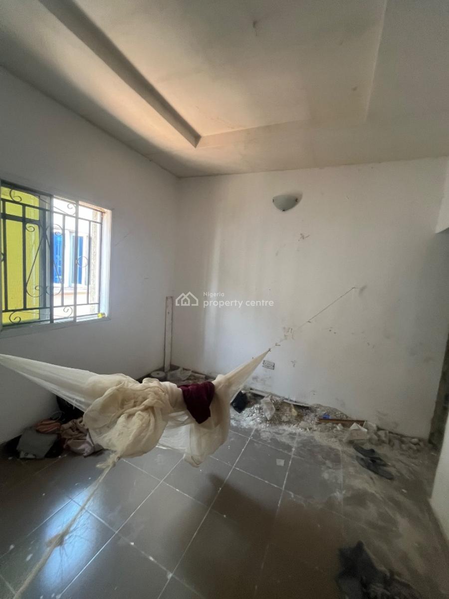 Clean Renovated 2 Bedroom Flat Upstairs and Downstairs, Mobil Road Ilaje, Ajah, Lagos, Flat / Apartment for Rent