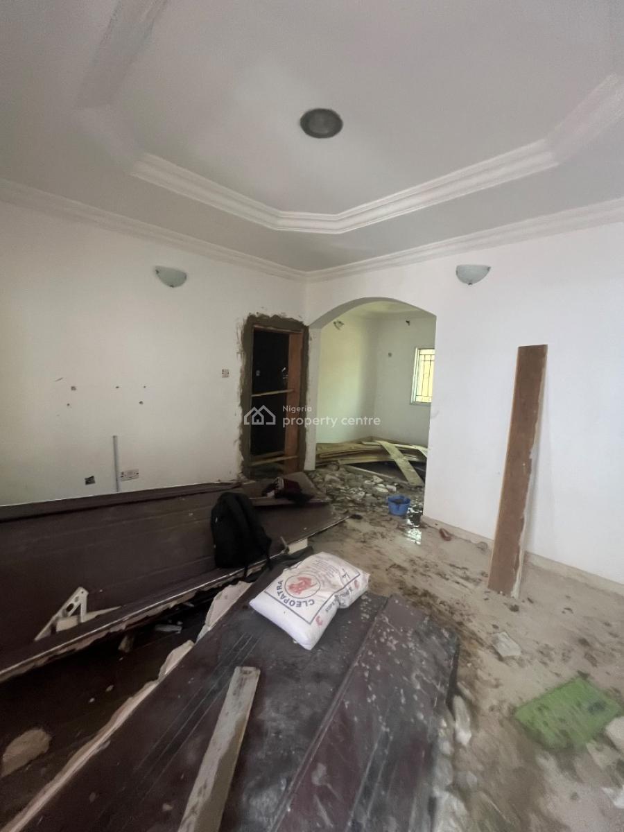 Clean Renovated 2 Bedroom Flat Upstairs and Downstairs, Mobil Road Ilaje, Ajah, Lagos, Flat / Apartment for Rent