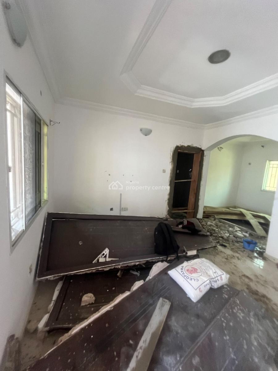 Clean Renovated 2 Bedroom Flat Upstairs and Downstairs, Mobil Road Ilaje, Ajah, Lagos, Flat / Apartment for Rent