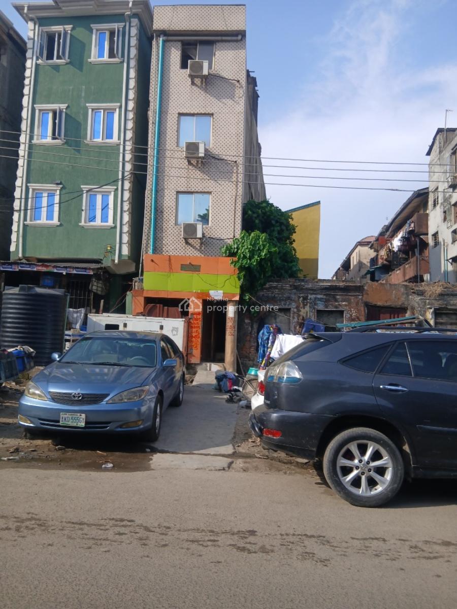 Dilapidated 3 Storey Building, Igbosere, Lagos Island, Lagos, Block of Flats for Sale