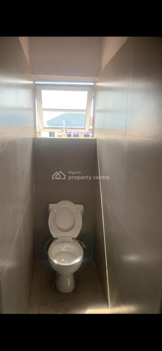 150 Square Metres Spacious Office Space on Last Floor, Kajola Town Expressway, Ibeju Lekki, Lagos, Office Space for Rent