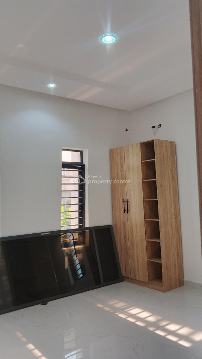 Luxury 2bedroom Flat, Lekki Scheme 2 Estate Abraham Adesanya Ajah, Lekki Phase 2, Lekki, Lagos, Flat / Apartment for Sale
