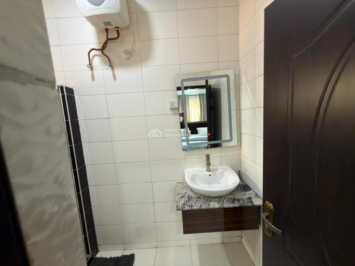 Luxury Fully Furnished 2 Bedroom Flat  on The 1st Floor ), Wuye, Abuja, Flat / Apartment for Rent