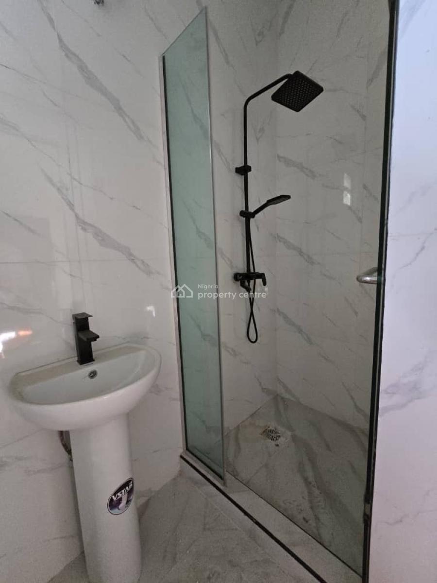 Spacious 3 Bedroom Terrace Duplex, Abraham Adesanya General Paint Ajah Lekki, Lekki Phase 2, Lekki, Lagos, Detached Duplex for Sale