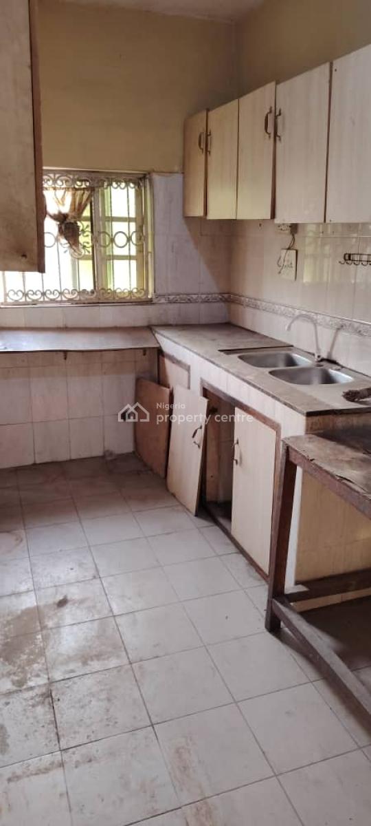 3 Bedroom Block of Flat on The First Floor, Zone 6, Wuse, Abuja, Zone 6, Wuse, Abuja, Flat / Apartment for Rent