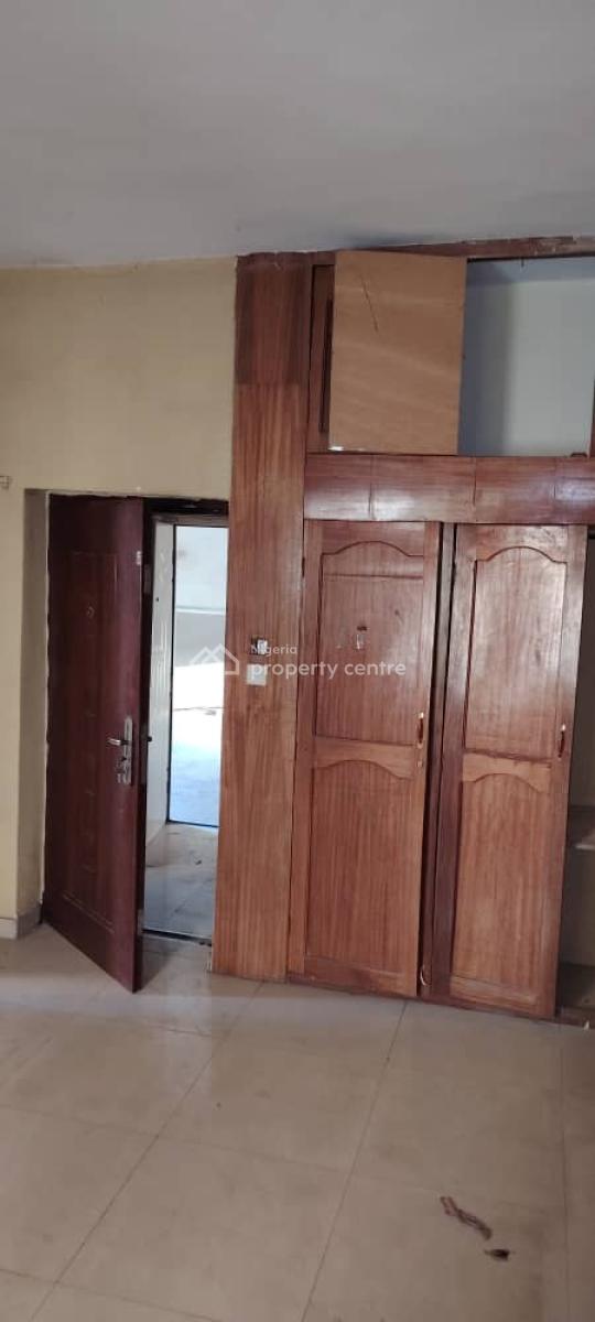 3 Bedroom Block of Flat on The First Floor, Zone 6, Wuse, Abuja, Zone 6, Wuse, Abuja, Flat / Apartment for Rent