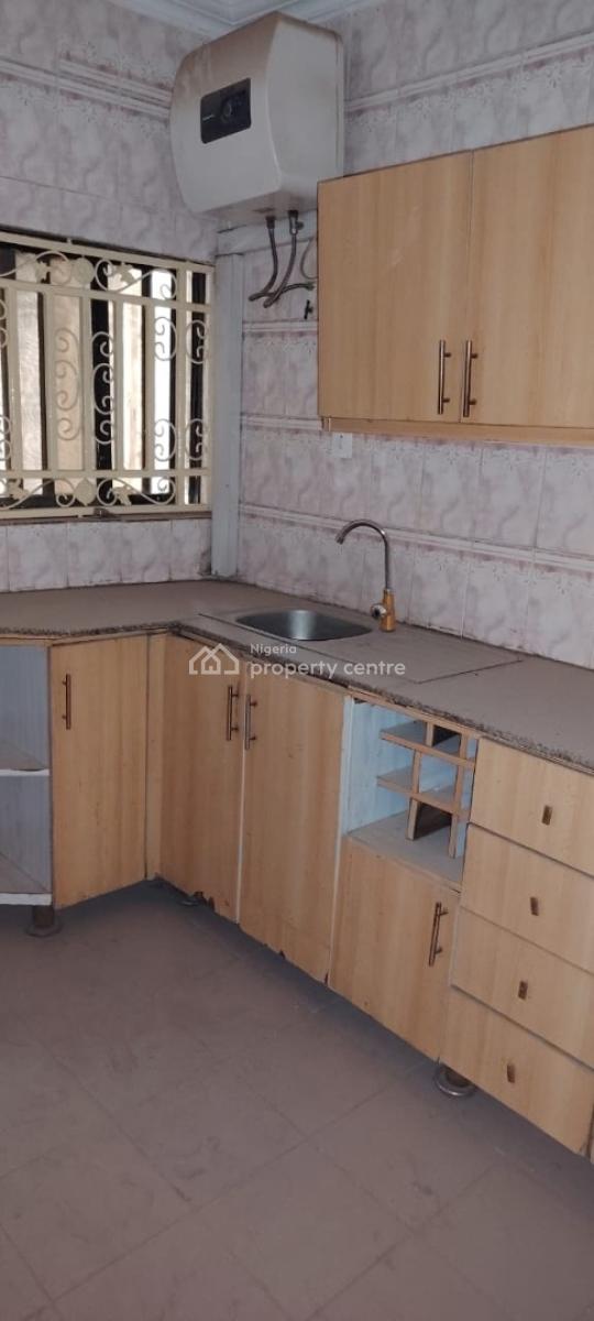 3 Bedroom Block of Flat with Boys Quarters on The Second Floor, Wuse 2, Abuja, Wuse 2, Abuja, Flat / Apartment for Rent