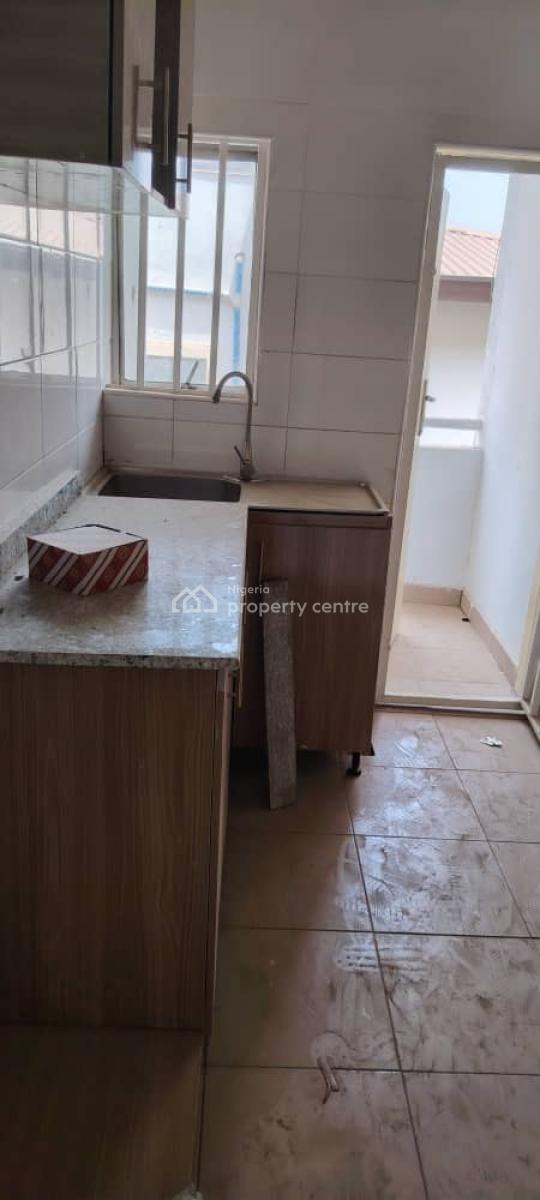 3 Bedroom Block of Flat on The First Floor, Wuse 2, Abuja, Wuse 2, Abuja, Flat / Apartment for Rent