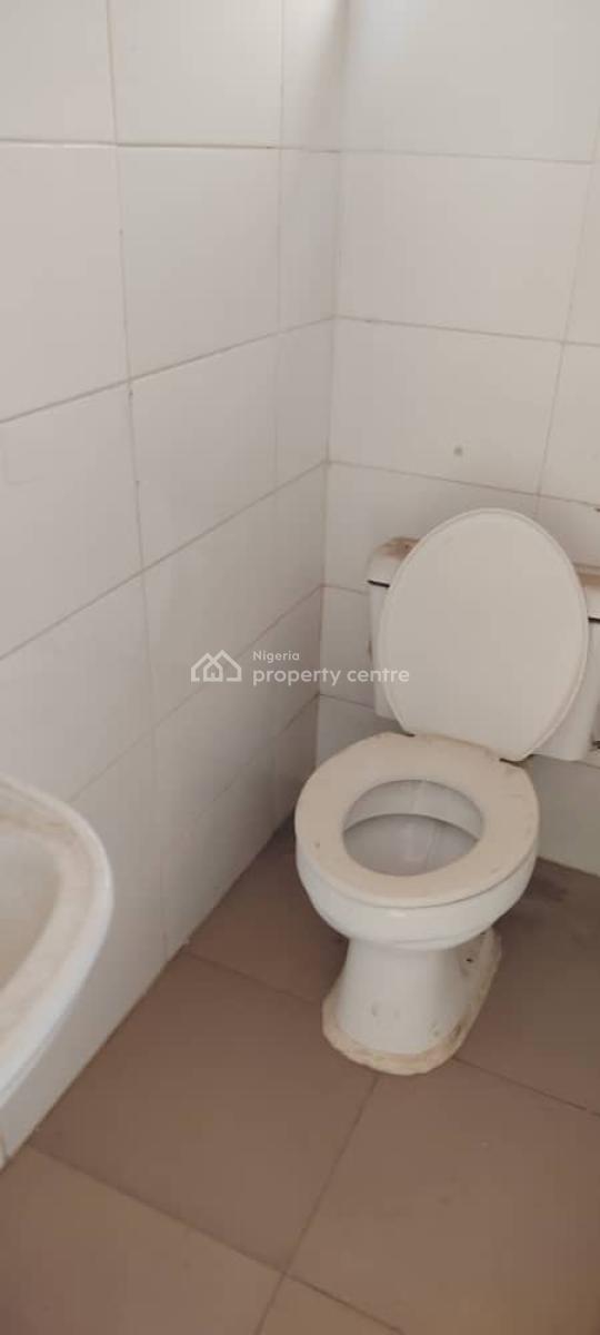 3 Bedroom Block of Flat on The First Floor, Wuse 2, Abuja, Wuse 2, Abuja, Flat / Apartment for Rent