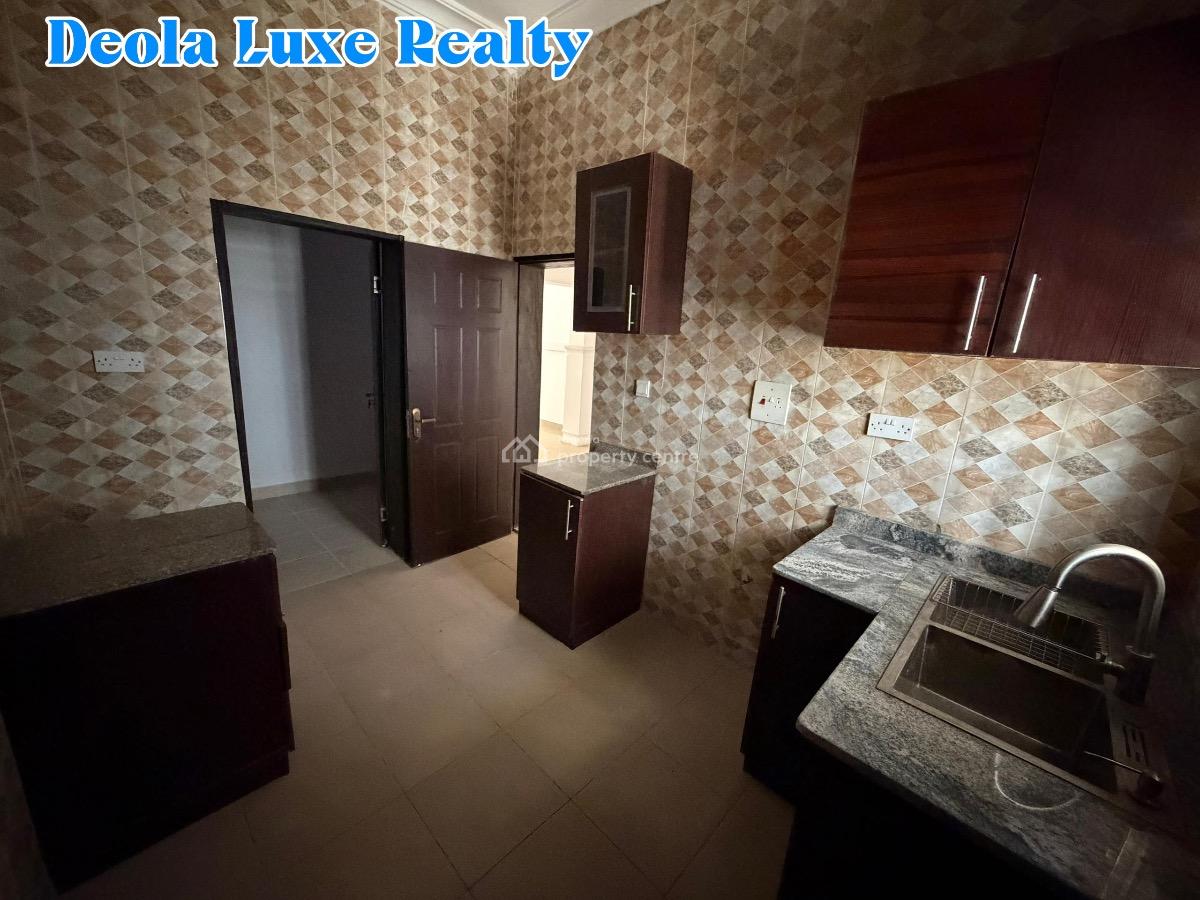 a Nice and Spacious 3 Bedroom Apartment, Off Freedom Way, Lekki Phase 1, Lekki, Lagos, Flat / Apartment for Rent